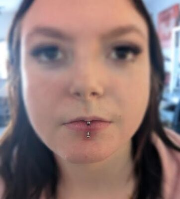 v labret